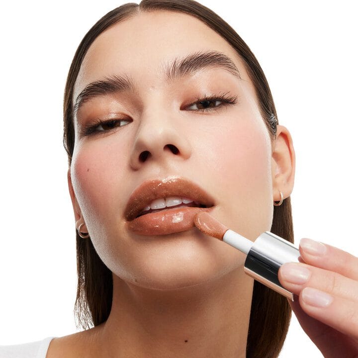 YSL LOVESHINE PLUMPING LIP OIL GLOSS Shade 05 Model