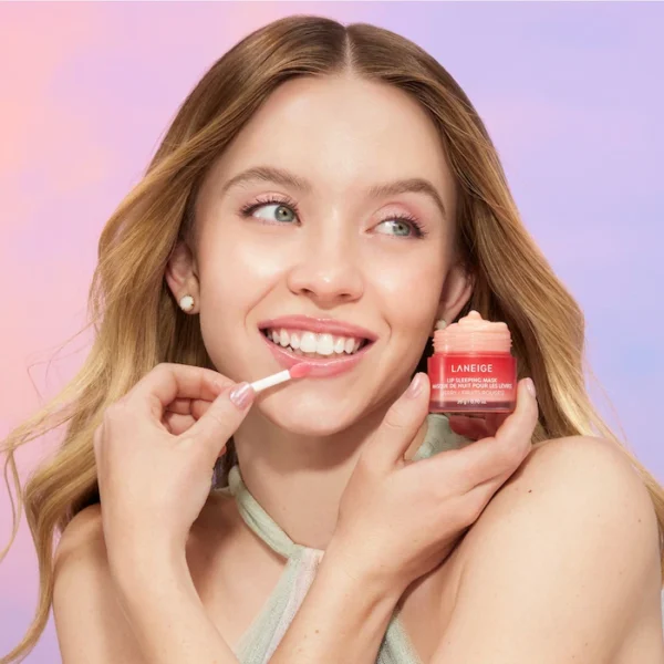 LANEIGE - Lip Sleeping Mask Intense Hydration with Vitamin C Berry 0.7 oz / 20 g LANEIGE Lip Sleeping Mask Intense Hydration with Vitamin C