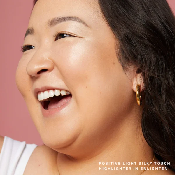 Rare Beauty Positive Light Silky Touch Highlighter Shade Enlighten
